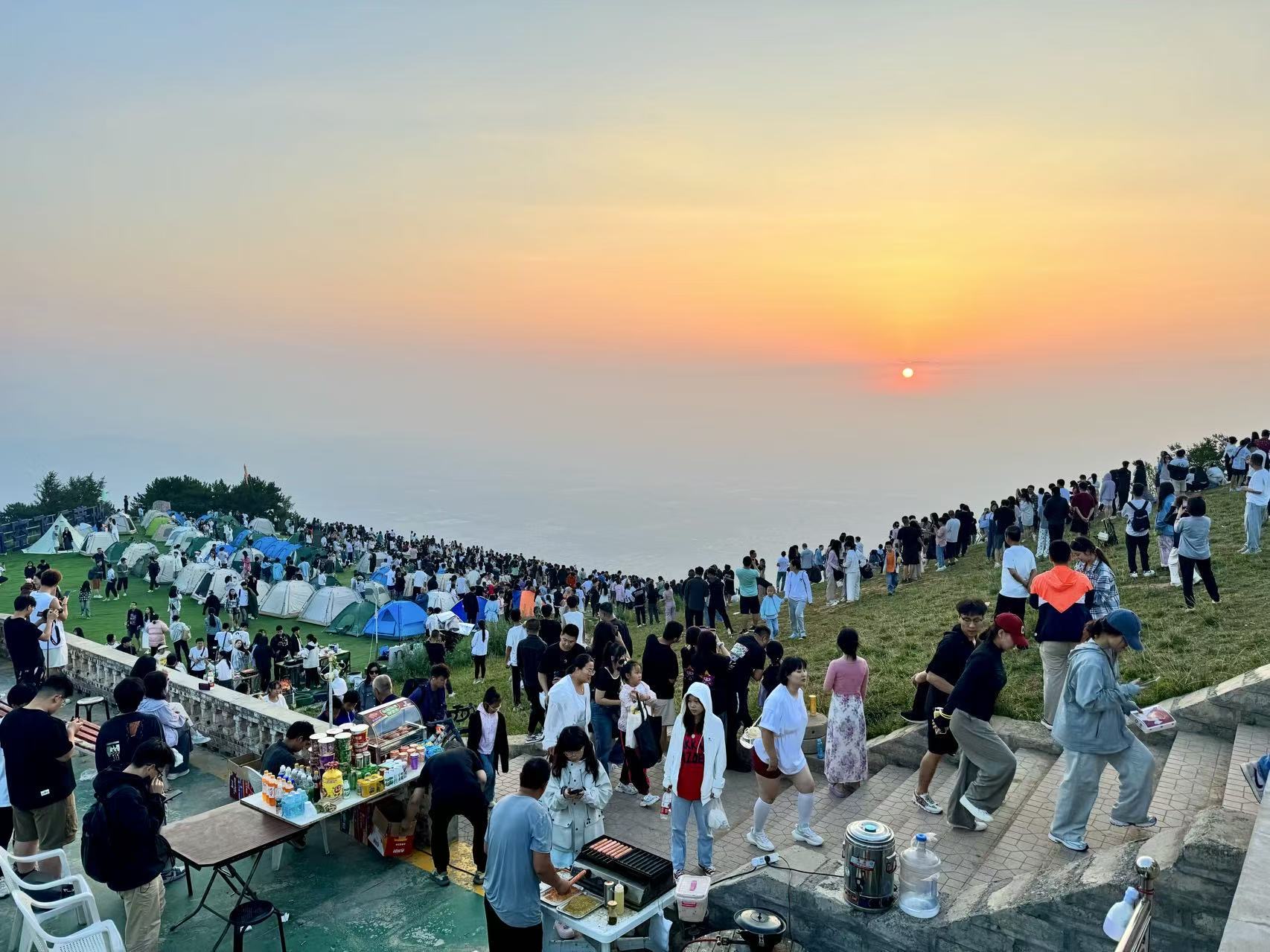 崛围山飞行营地